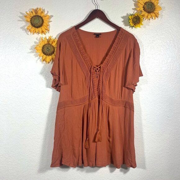 Torrid Rustic Ruched Short Sleeve Embroidered Tassel Boho Blouse Plus Size 3/3X - Picture 1 of 6